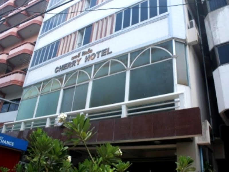 Cherry Hotel Pattaya Exterior photo